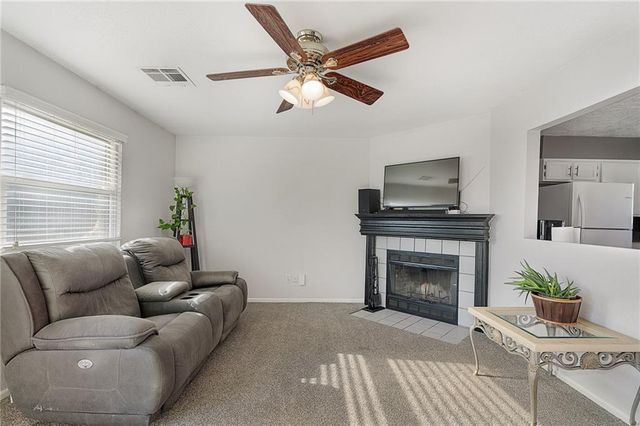 816 NE Pollard Street, Lee's Summit, MO 64086