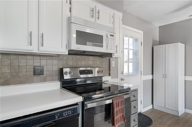 816 NE Pollard Street, Lee's Summit, MO 64086