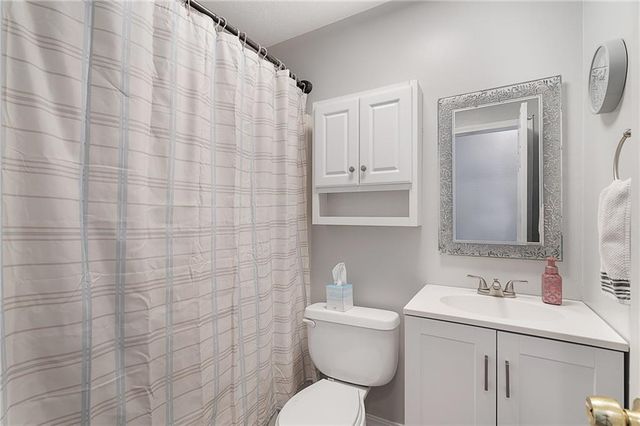 816 NE Pollard Street, Lee's Summit, MO 64086