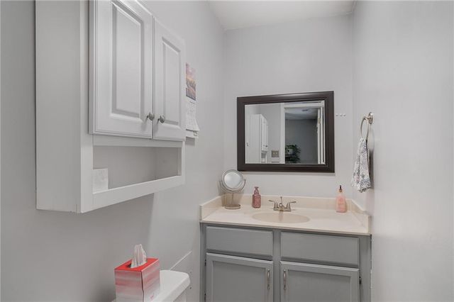 816 NE Pollard Street, Lee's Summit, MO 64086