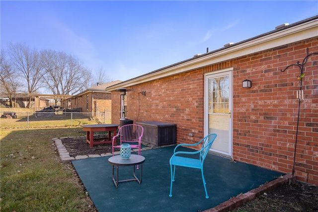 816 NE Pollard Street, Lee's Summit, MO 64086