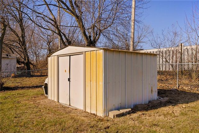 816 NE Pollard Street, Lee's Summit, MO 64086