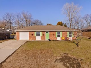 816 NE Pollard Street, Lee's Summit, MO 64086