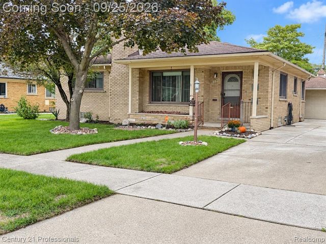 9290 Jerome, Redford, MI 48239