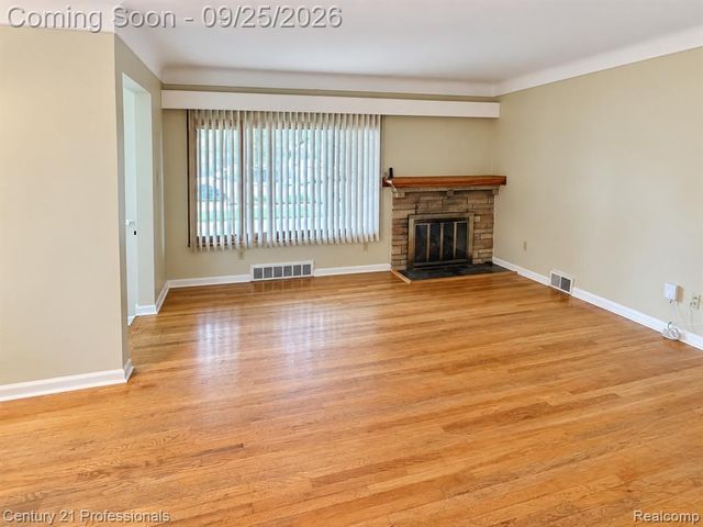 9290 Jerome, Redford, MI 48239