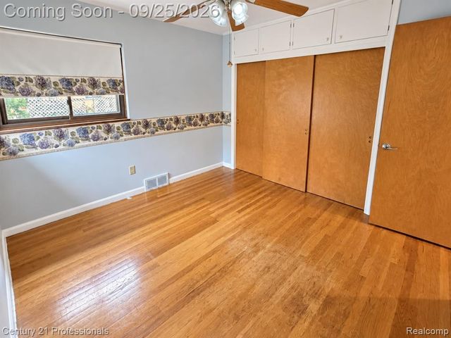 9290 Jerome, Redford, MI 48239