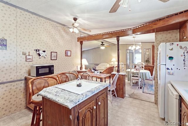 6834 W Sunnycrest Lane, Homosassa, FL 34448