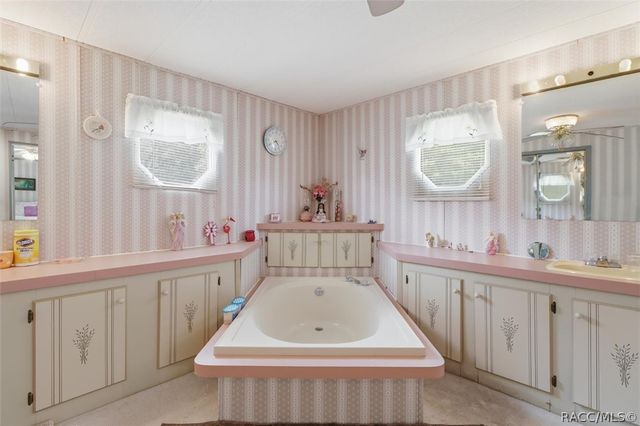 6834 W Sunnycrest Lane, Homosassa, FL 34448