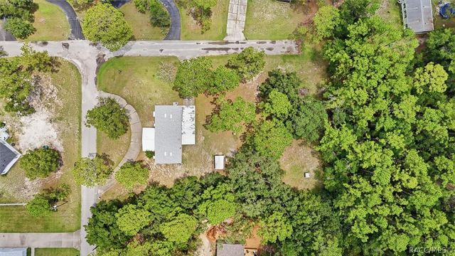 6834 W Sunnycrest Lane, Homosassa, FL 34448