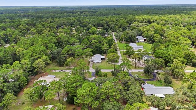 6834 W Sunnycrest Lane, Homosassa, FL 34448