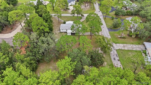 6834 W Sunnycrest Lane, Homosassa, FL 34448