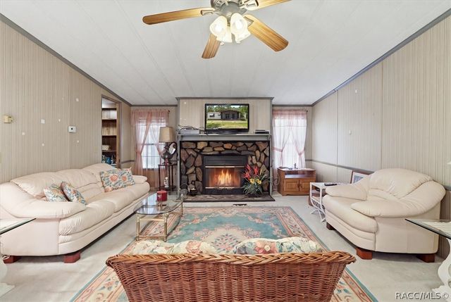 6834 W Sunnycrest Lane, Homosassa, FL 34448