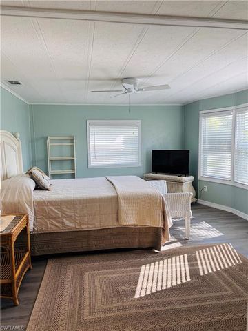 618 Charlemagne BLVD, Naples, FL 34112