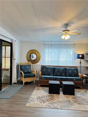 618 Charlemagne BLVD, Naples, FL 34112