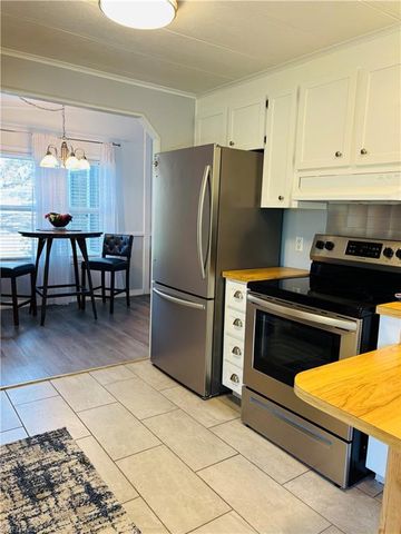 618 Charlemagne BLVD, Naples, FL 34112