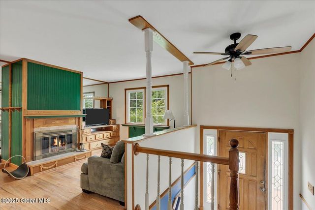 273 Pinehurst Avenue, East Greenbush, NY 12144
