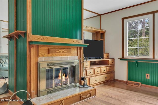 273 Pinehurst Avenue, East Greenbush, NY 12144