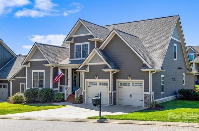 61 Barnrock Drive, Mills River, NC 28759