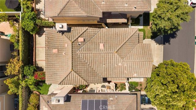 32 Santa Cruz Aisle, Irvine, CA 92606