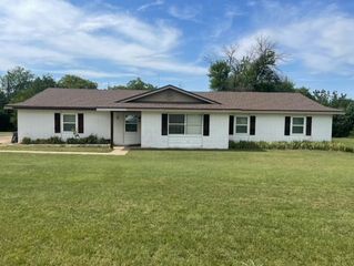 130 Castleman Circle, Hewitt, TX 76643