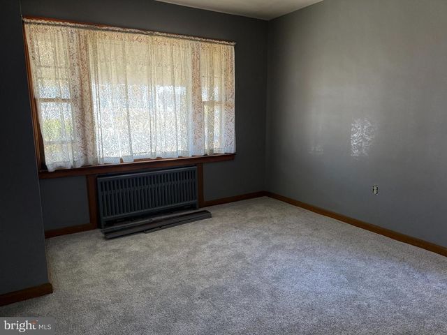 442 W WILLING ST, Tamaqua, PA 18252