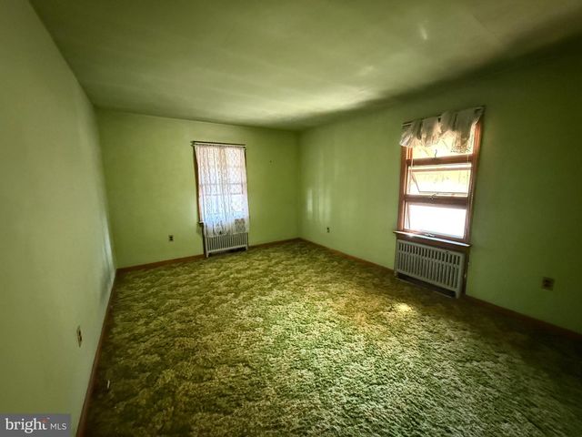 442 W WILLING ST, Tamaqua, PA 18252