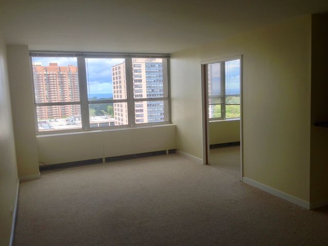 655 W Irving Park Road 1306, Chicago, IL 60613