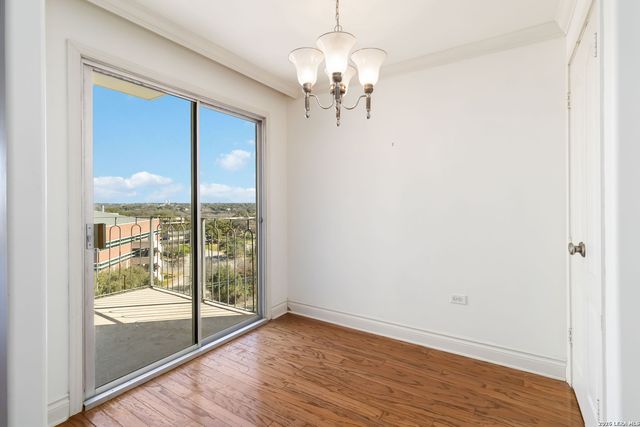 700 E Hildebrand Ave Apt 703, San Antonio, TX 78212