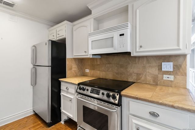 700 E Hildebrand Ave Apt 703, San Antonio, TX 78212