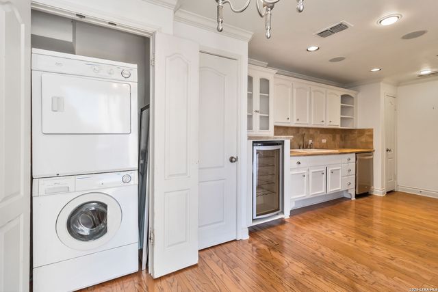 700 E Hildebrand Ave Apt 703, San Antonio, TX 78212