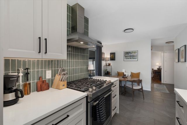 37208 Gilchrist Street, Westland, MI 48186