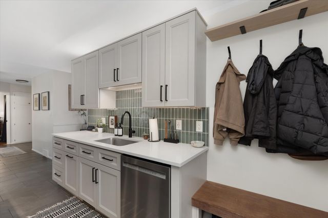 37208 Gilchrist Street, Westland, MI 48186