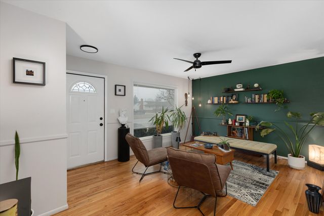 37208 Gilchrist Street, Westland, MI 48186