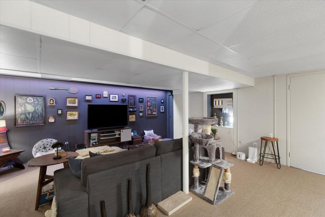 37208 Gilchrist Street, Westland, MI 48186