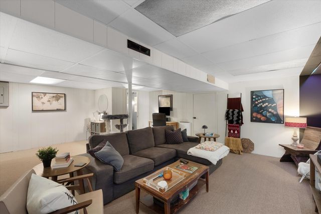 37208 Gilchrist Street, Westland, MI 48186