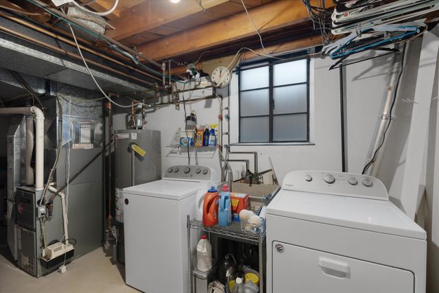 37208 Gilchrist Street, Westland, MI 48186