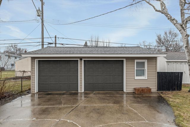 37208 Gilchrist Street, Westland, MI 48186