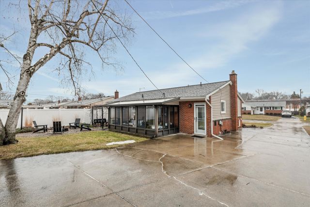 37208 Gilchrist Street, Westland, MI 48186