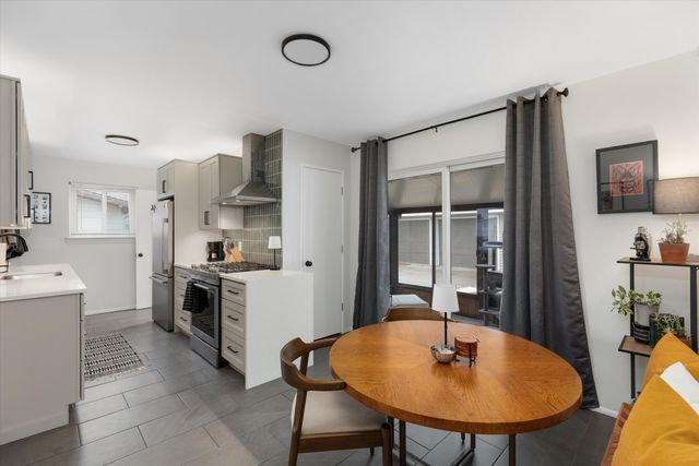 37208 Gilchrist Street, Westland, MI 48186