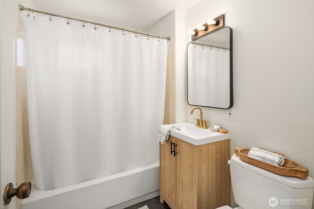 7924 13th Avenue SW, Seattle, WA 98106