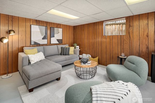 7924 13th Avenue SW, Seattle, WA 98106