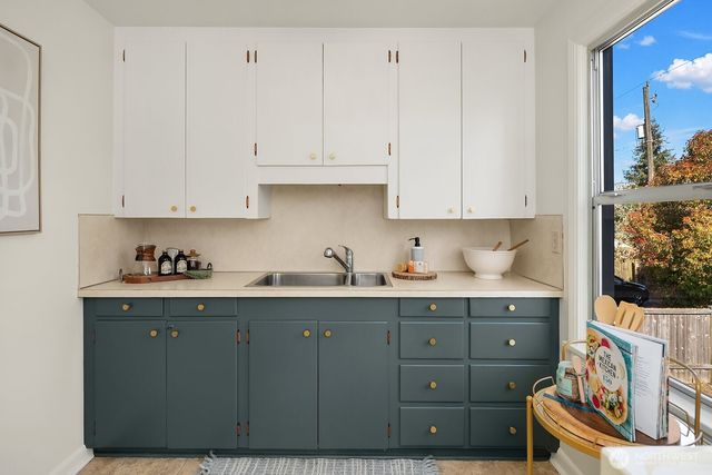 7924 13th Avenue SW, Seattle, WA 98106