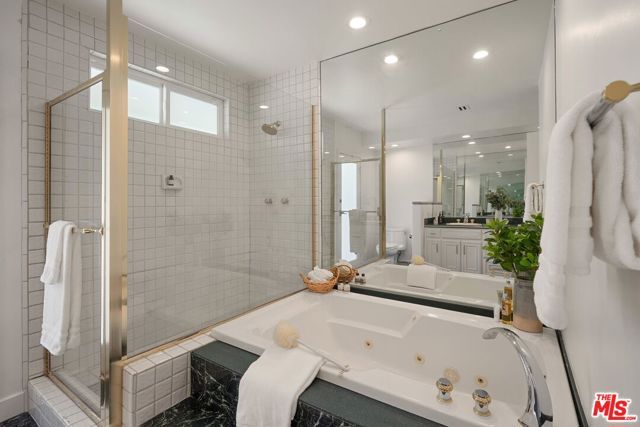22505 Dardenne Street, Calabasas, CA 91302