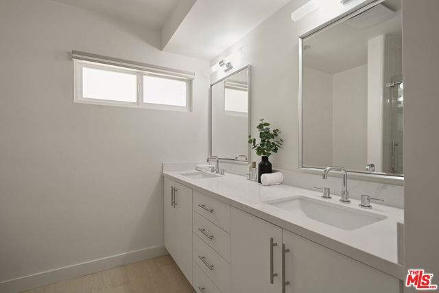 22505 Dardenne Street, Calabasas, CA 91302
