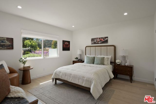 22505 Dardenne Street, Calabasas, CA 91302