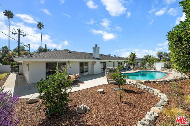 22505 Dardenne Street, Calabasas, CA 91302
