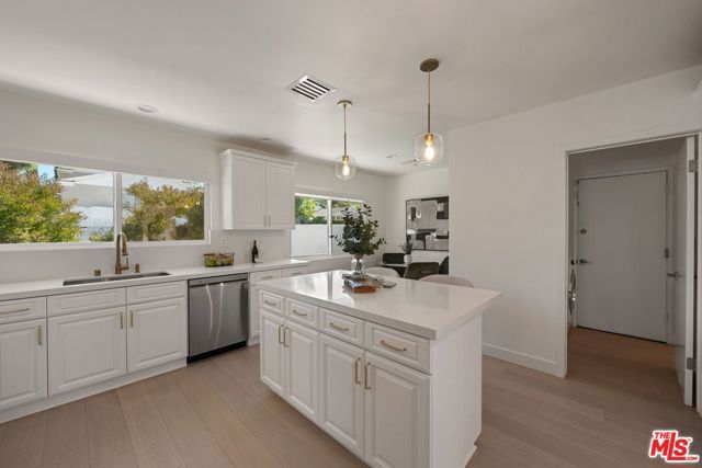 22505 Dardenne Street, Calabasas, CA 91302