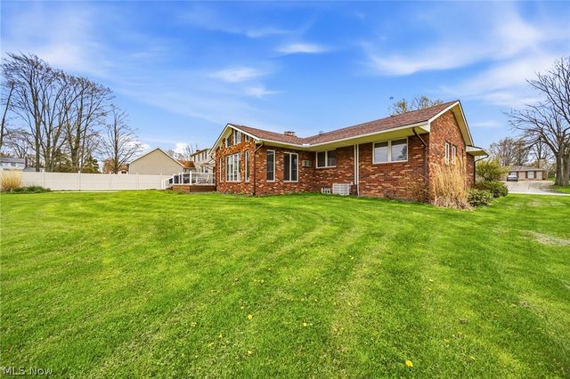 1584 Hemlock Drive, Ashtabula, OH 44004