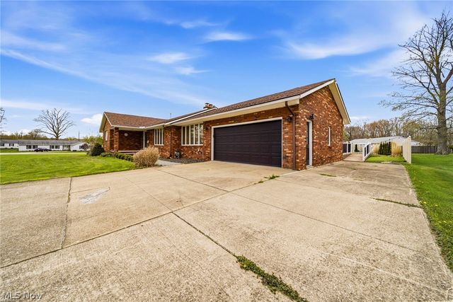 1584 Hemlock Drive, Ashtabula, OH 44004