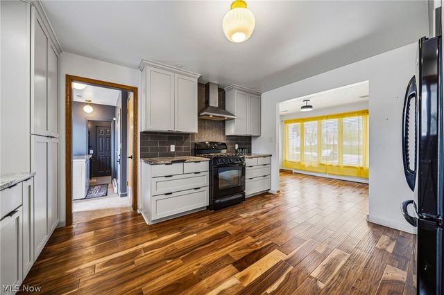 1584 Hemlock Drive, Ashtabula, OH 44004
